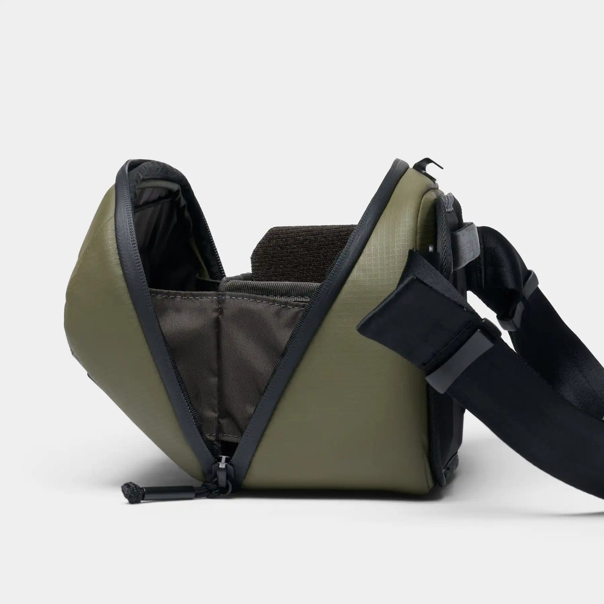 McKinnon Camera Sling 5L